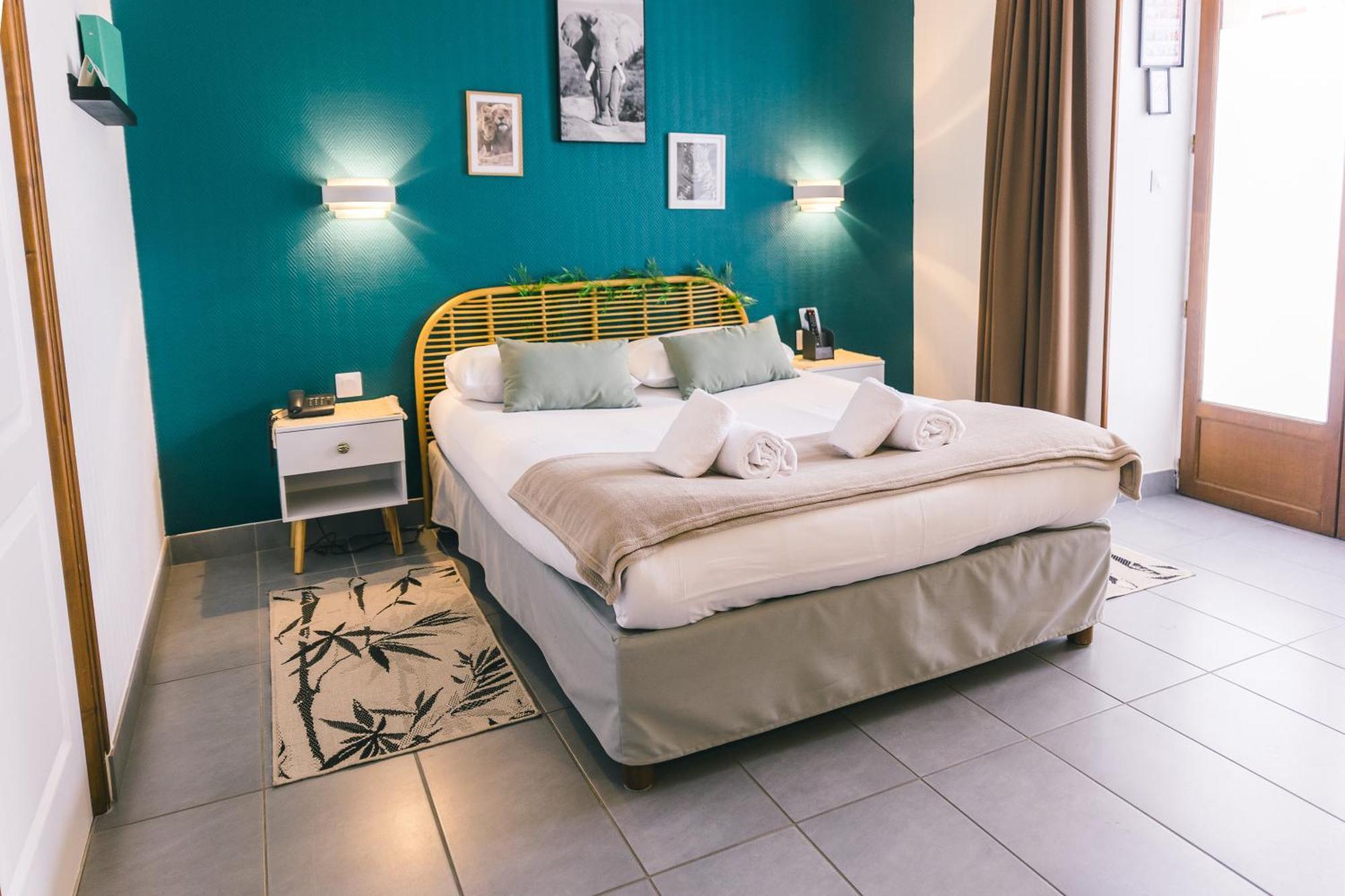 Logis Hotel & Restaurant Le Soleil D'Or Montigny-la-Resle Zewnętrze zdjęcie