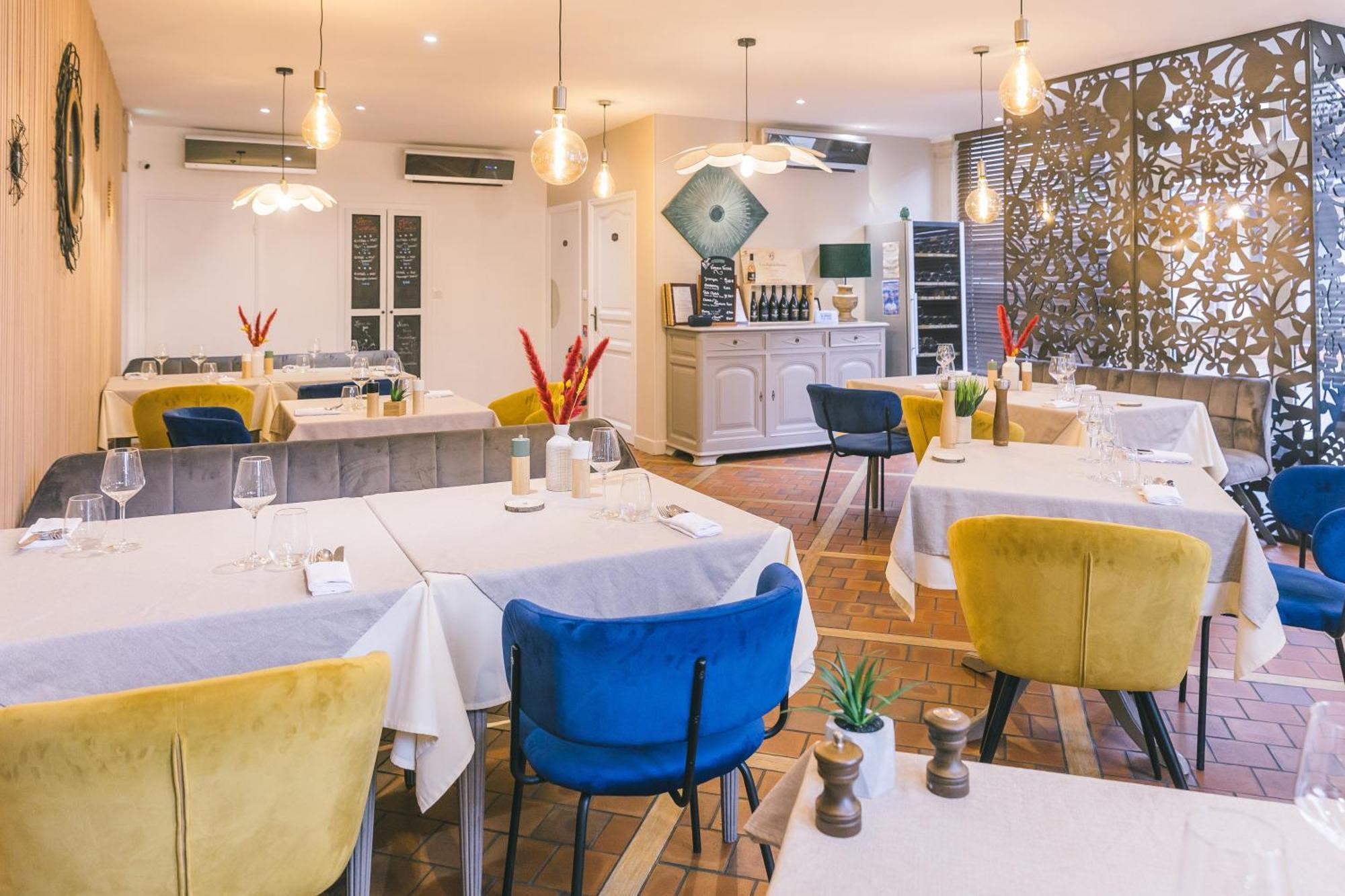 Logis Hotel & Restaurant Le Soleil D'Or Montigny-la-Resle Zewnętrze zdjęcie