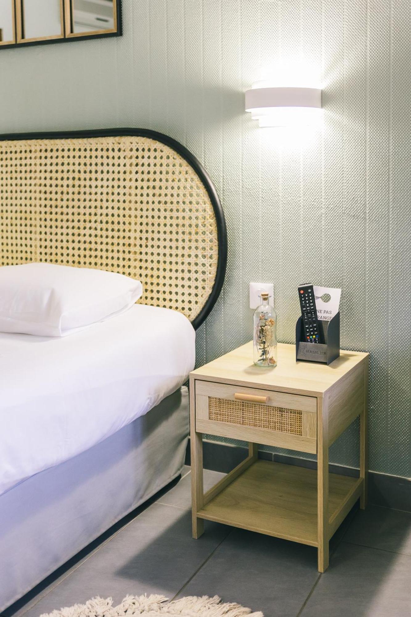 Logis Hotel & Restaurant Le Soleil D'Or Montigny-la-Resle Zewnętrze zdjęcie